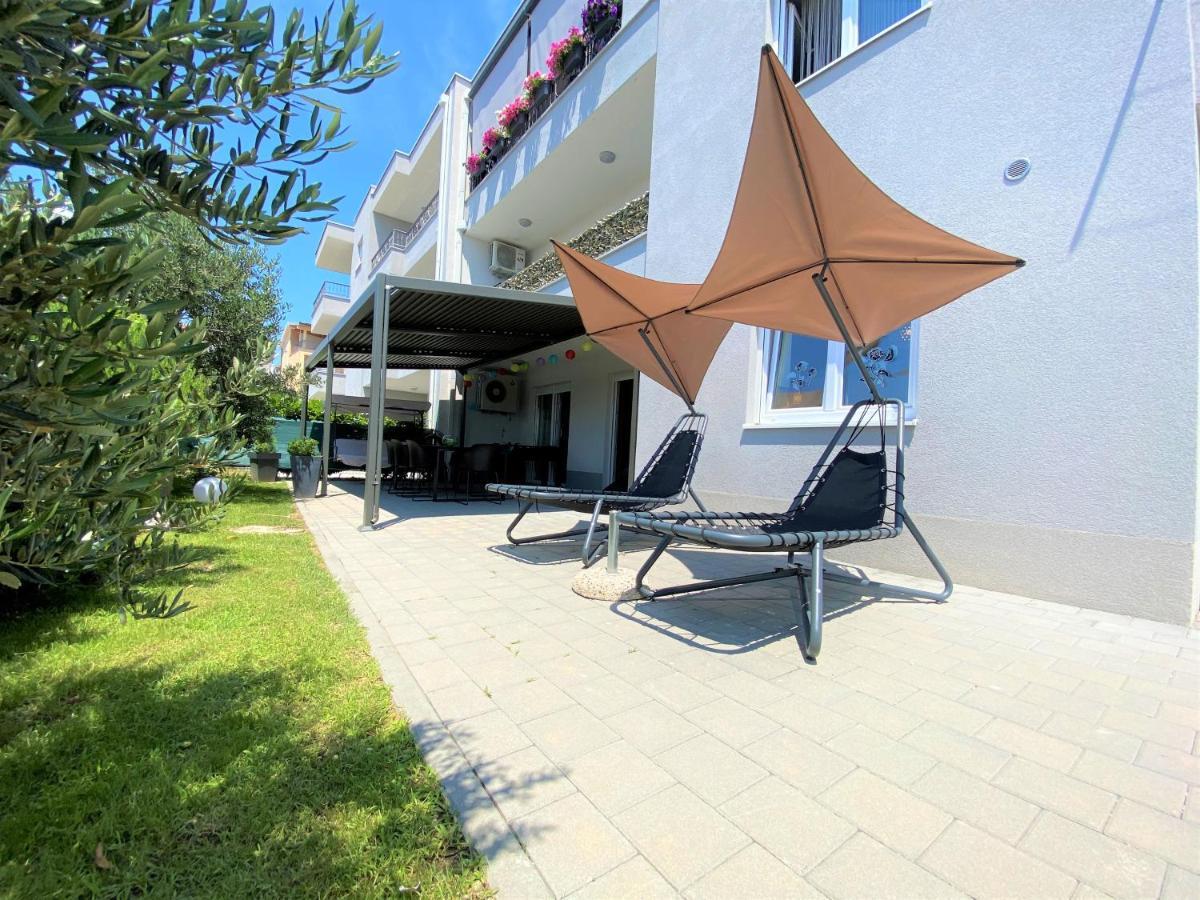 Lux Apartment Sea Shell With Jacuzzi Makarska Exterior photo